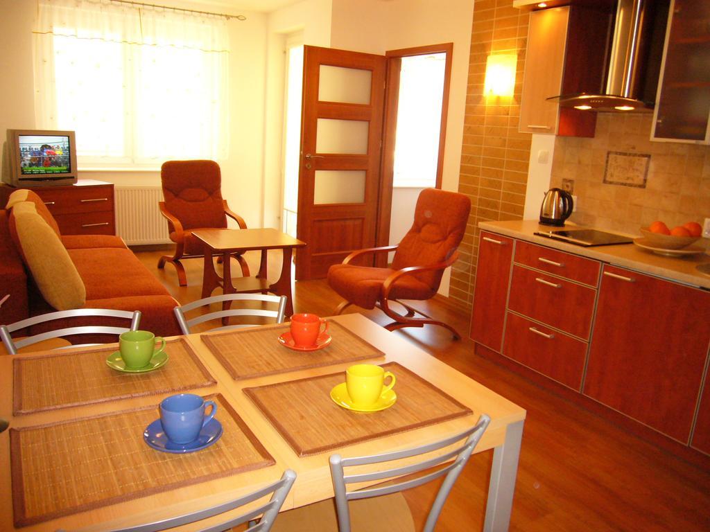 Verde Apartamenty Zielone Tarasy 코워브제크 객실 사진